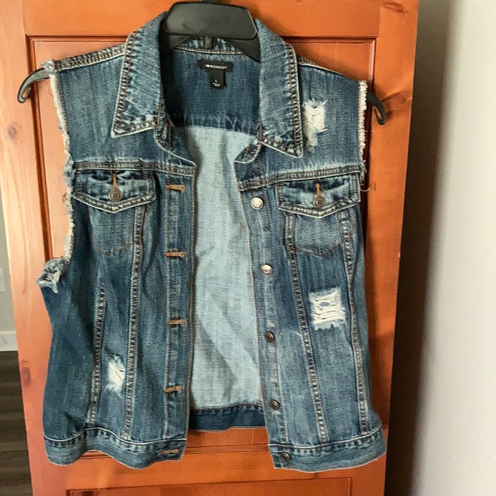 Sleeveless blue jean vest
